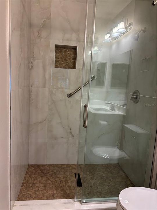 For Rent: $2,300 (3 beds, 2 baths, 1453 Square Feet)