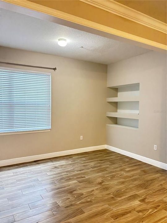 For Rent: $2,300 (3 beds, 2 baths, 1453 Square Feet)
