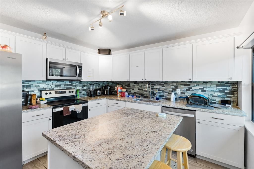 En Venta: $524,999 (5 camas, 3 baños, 2143 Pies cuadrados)
