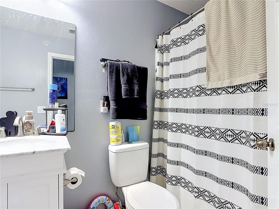 For Rent: $2,600 (3 beds, 2 baths, 1684 Square Feet)