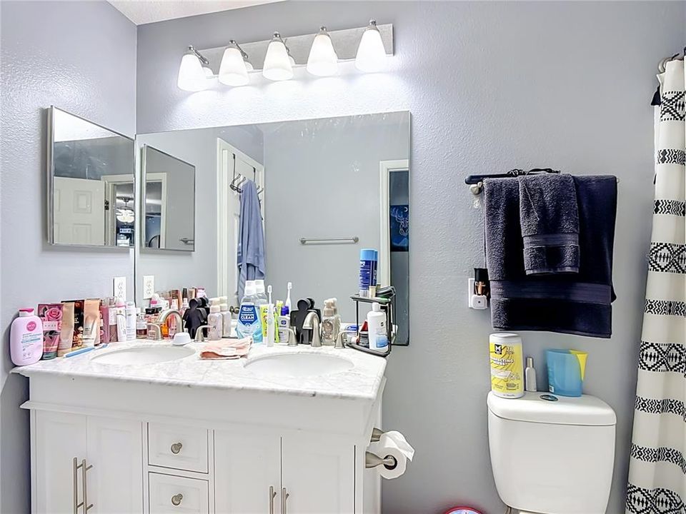 For Rent: $2,600 (3 beds, 2 baths, 1684 Square Feet)