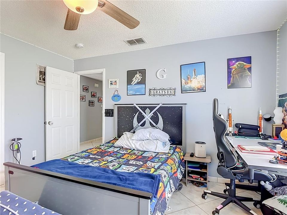 For Rent: $2,600 (3 beds, 2 baths, 1684 Square Feet)