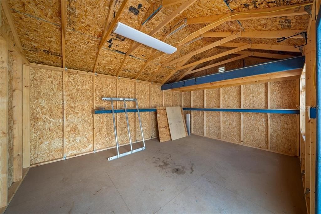 For Sale: $450,000 (5 beds, 3 baths, 2516 Square Feet)