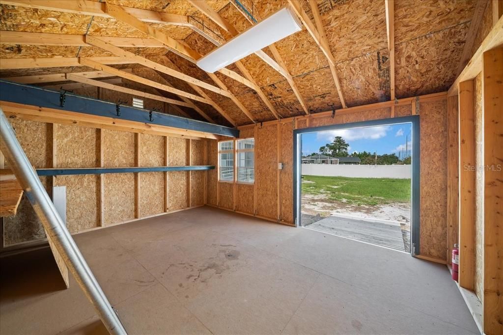 For Sale: $450,000 (5 beds, 3 baths, 2516 Square Feet)