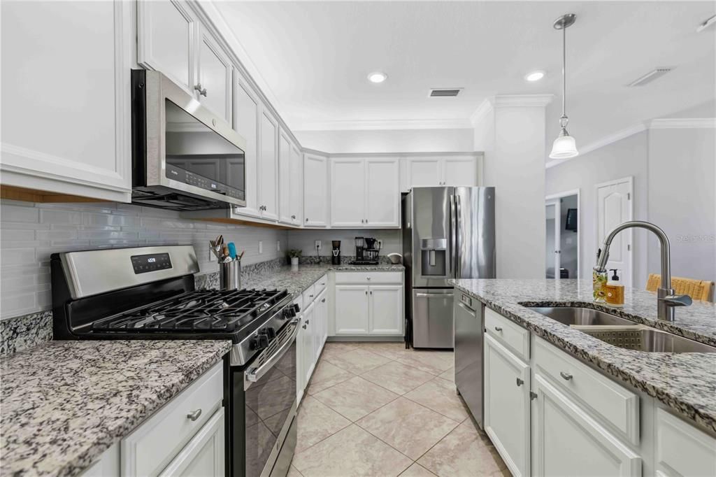 En Venta: $545,000 (3 camas, 3 baños, 2016 Pies cuadrados)