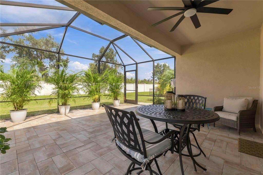 En Venta: $545,000 (3 camas, 3 baños, 2016 Pies cuadrados)