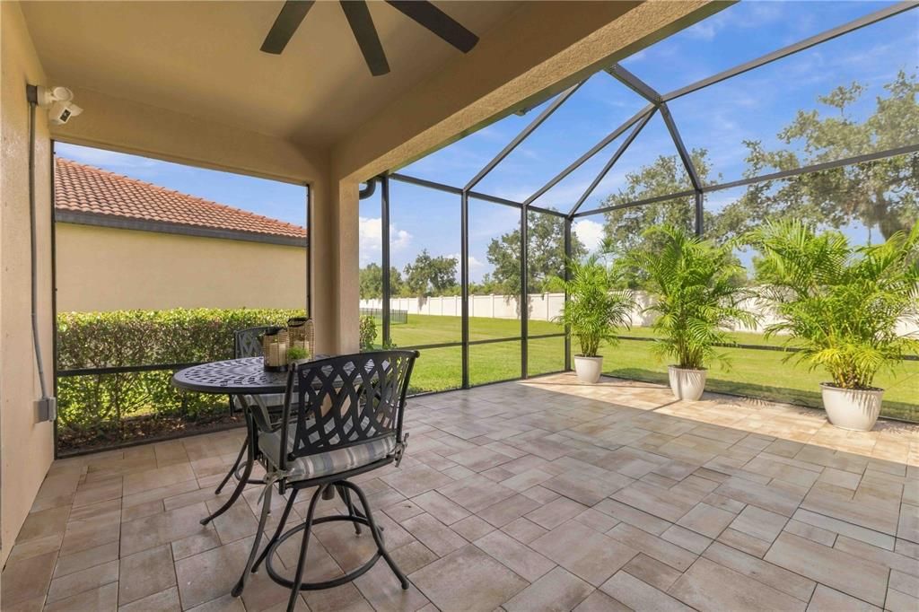 En Venta: $545,000 (3 camas, 3 baños, 2016 Pies cuadrados)