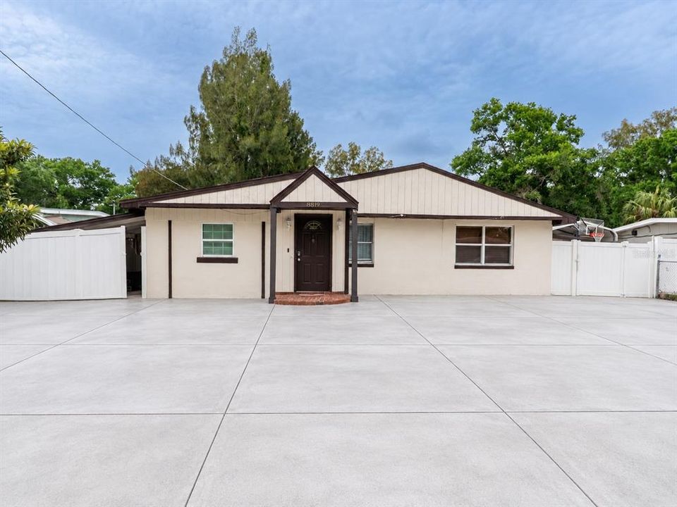 En Venta: $449,500 (4 camas, 4 baños, 1825 Pies cuadrados)