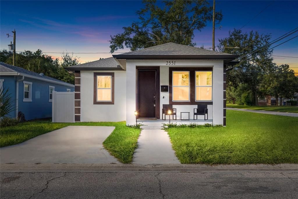 На продажу: $419,999 (4 спален, 2 ванн, 1316 Квадратных фут)