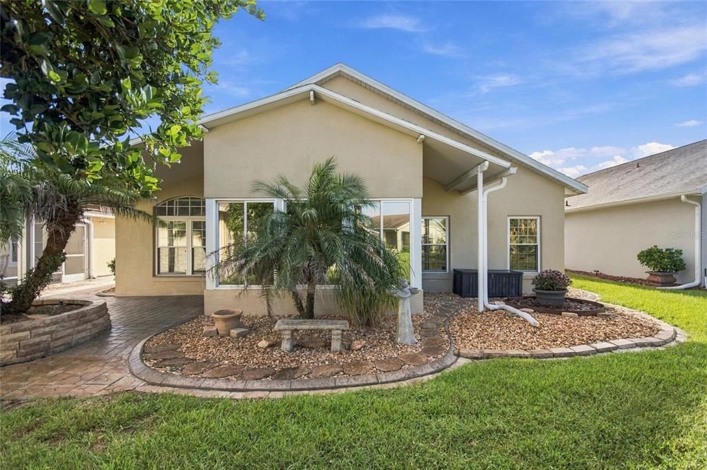 En Venta: $339,900 (2 camas, 2 baños, 2003 Pies cuadrados)