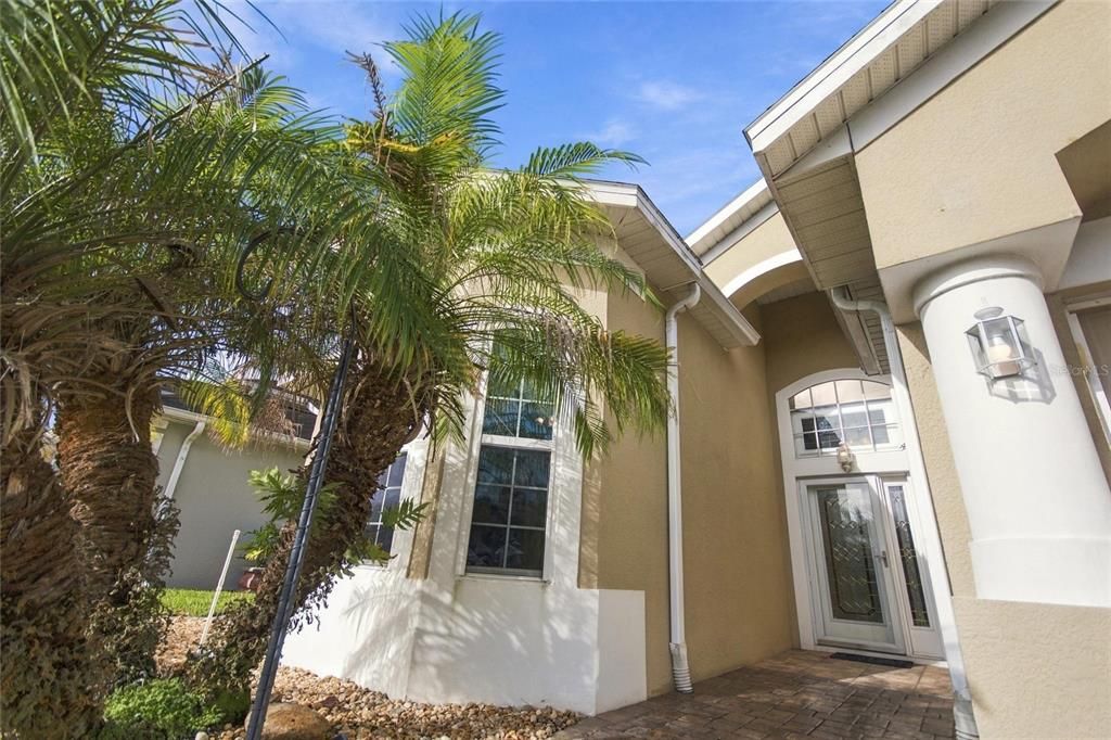 En Venta: $339,900 (2 camas, 2 baños, 2003 Pies cuadrados)