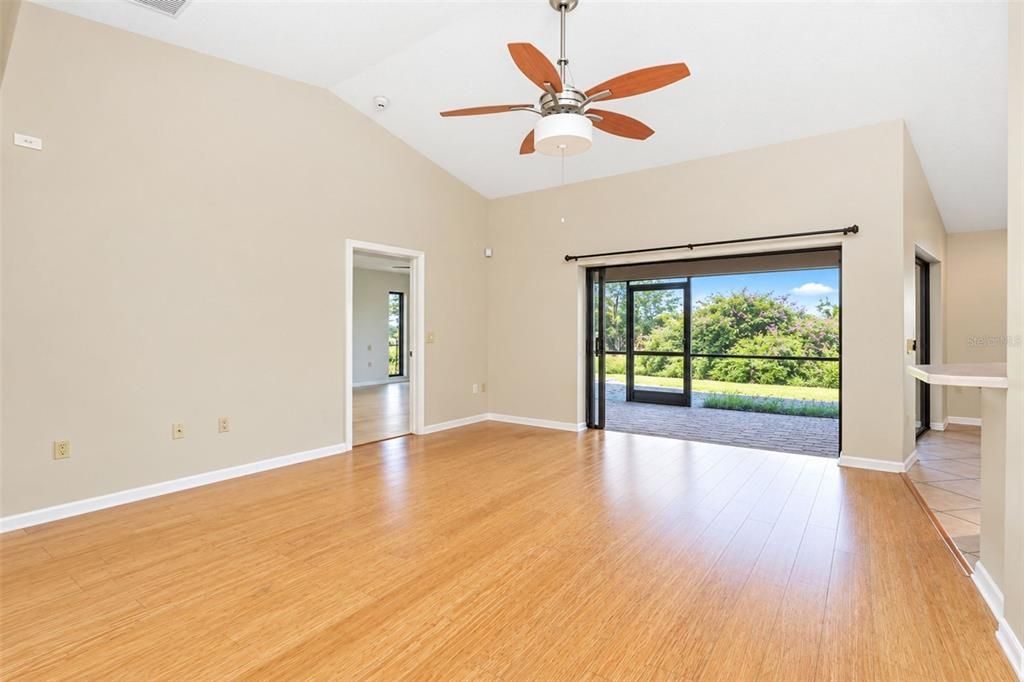 For Sale: $345,000 (2 beds, 2 baths, 1657 Square Feet)