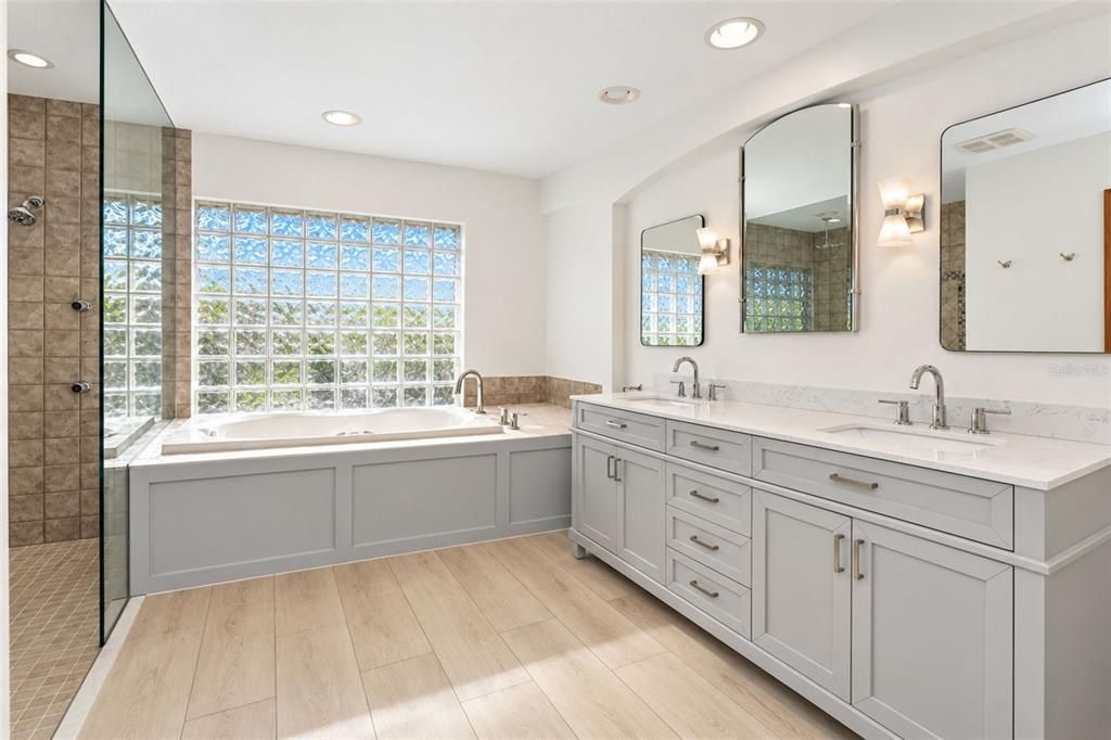 For Sale: $345,000 (2 beds, 2 baths, 1657 Square Feet)