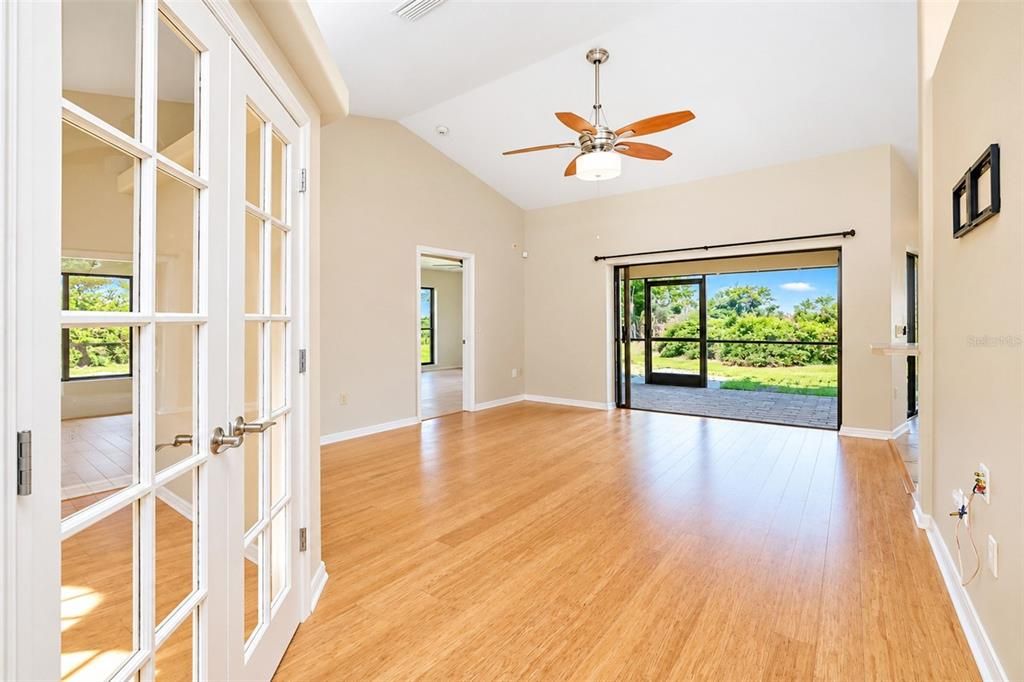 For Sale: $345,000 (2 beds, 2 baths, 1657 Square Feet)