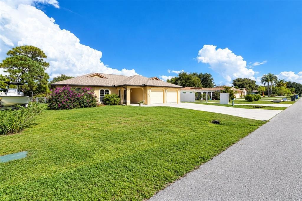 For Sale: $345,000 (2 beds, 2 baths, 1657 Square Feet)