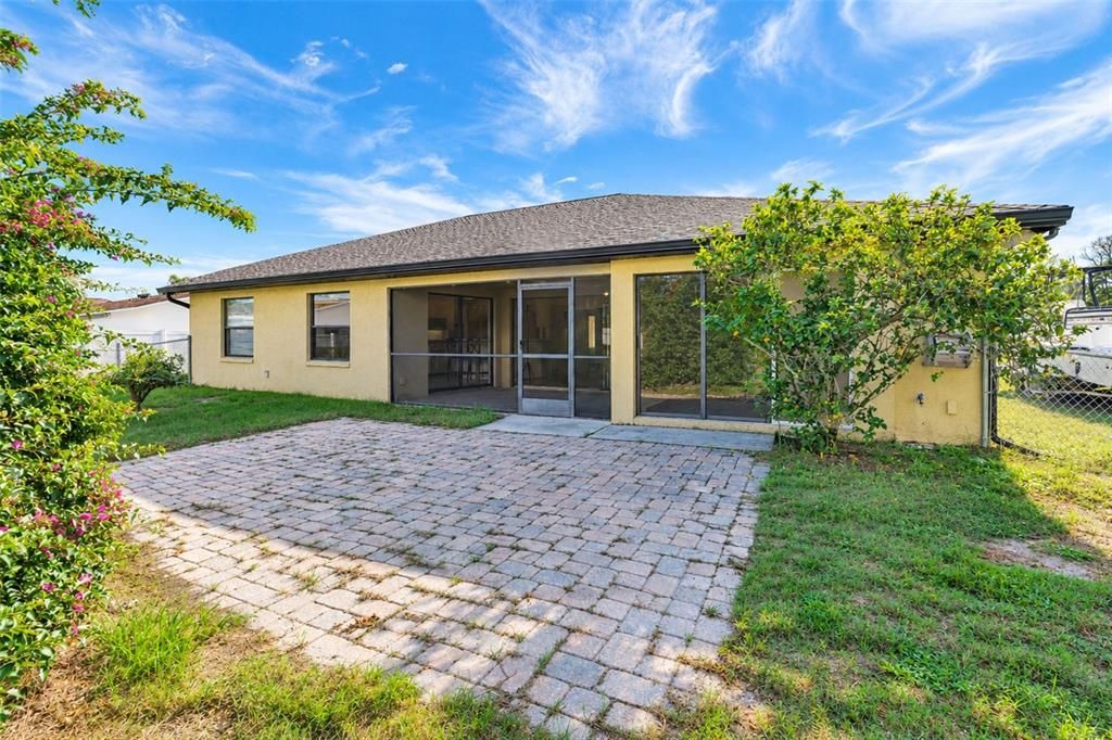 For Sale: $345,000 (2 beds, 2 baths, 1657 Square Feet)