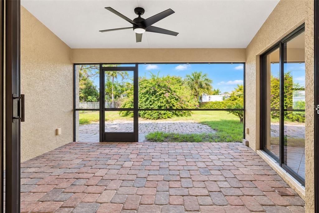 For Sale: $345,000 (2 beds, 2 baths, 1657 Square Feet)