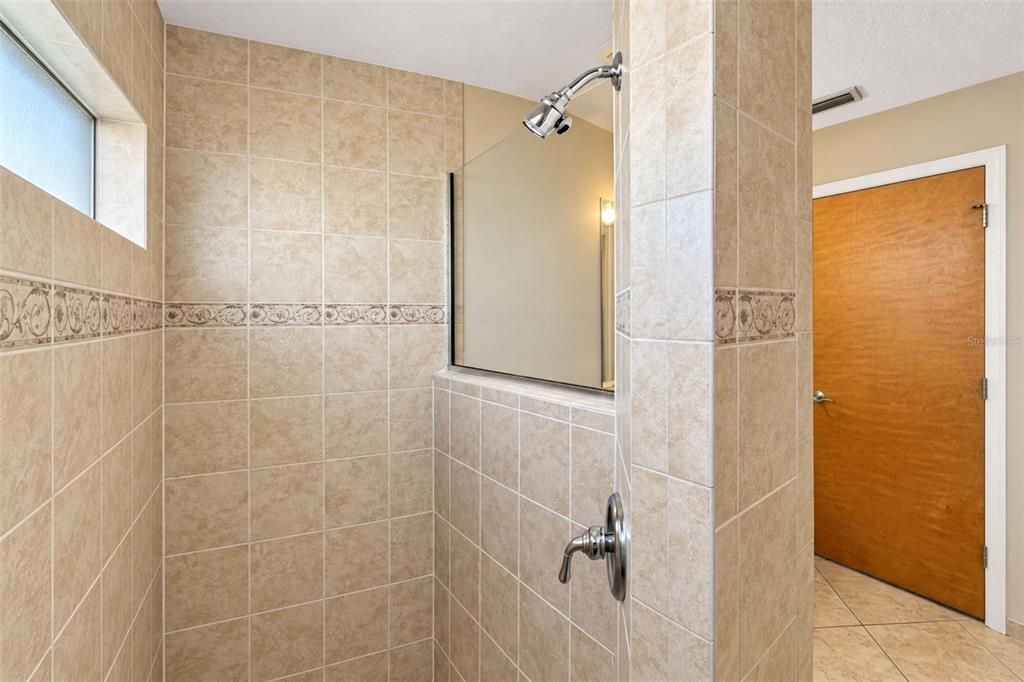 For Sale: $345,000 (2 beds, 2 baths, 1657 Square Feet)