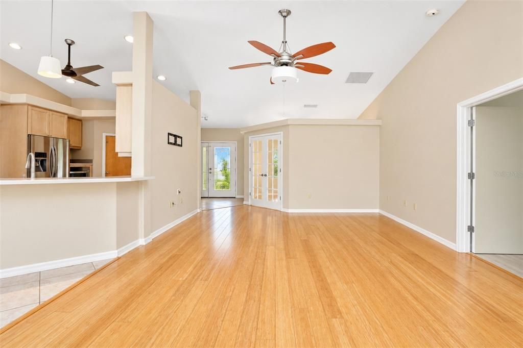 For Sale: $345,000 (2 beds, 2 baths, 1657 Square Feet)