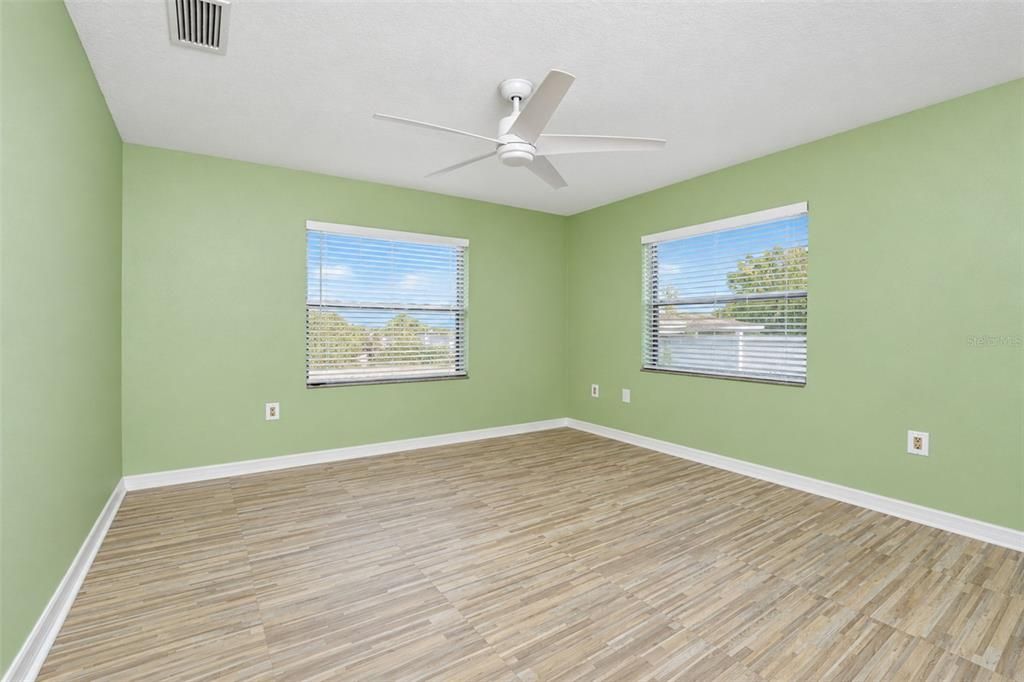 For Sale: $345,000 (2 beds, 2 baths, 1657 Square Feet)