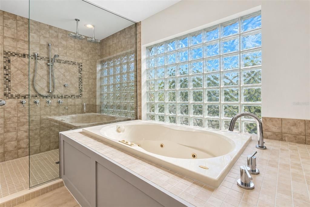 For Sale: $345,000 (2 beds, 2 baths, 1657 Square Feet)