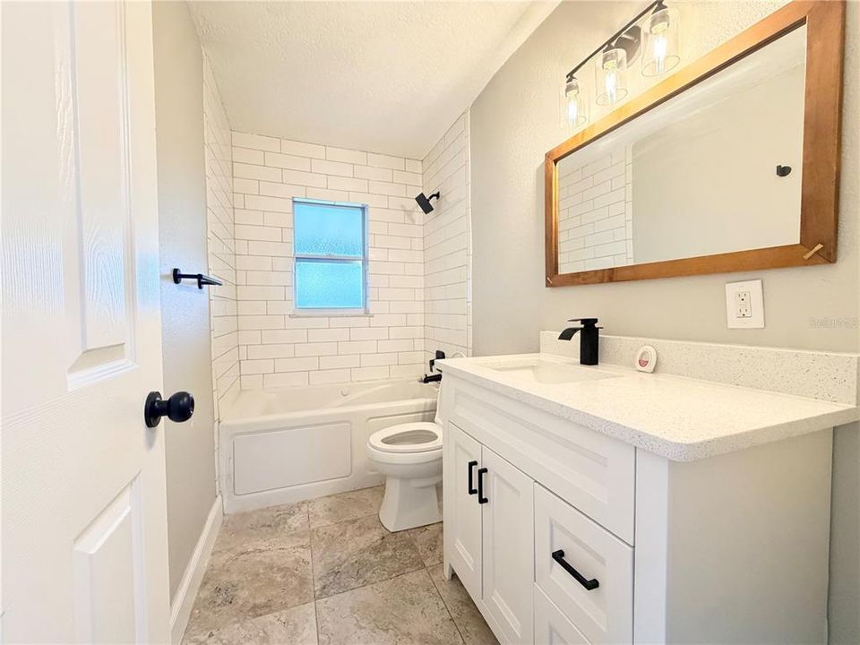 En Venta: $365,000 (4 camas, 2 baños, 1507 Pies cuadrados)