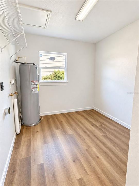 For Rent: $2,200 (3 beds, 2 baths, 1439 Square Feet)