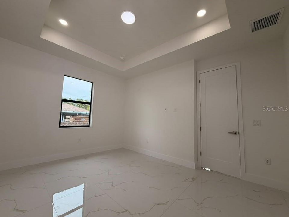 На продажу: $339,900 (3 спален, 2 ванн, 1170 Квадратных фут)