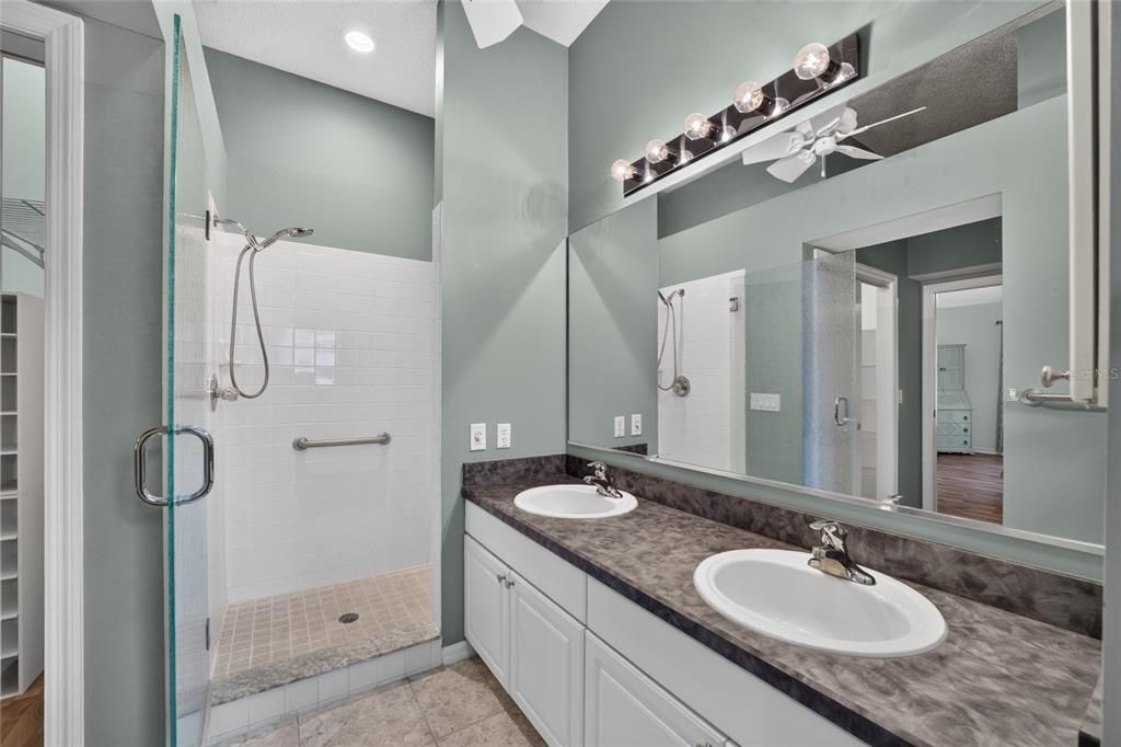En Venta: $359,900 (2 camas, 2 baños, 1622 Pies cuadrados)