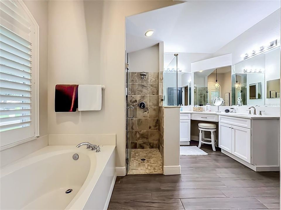 For Sale: $488,700 (3 beds, 2 baths, 1772 Square Feet)