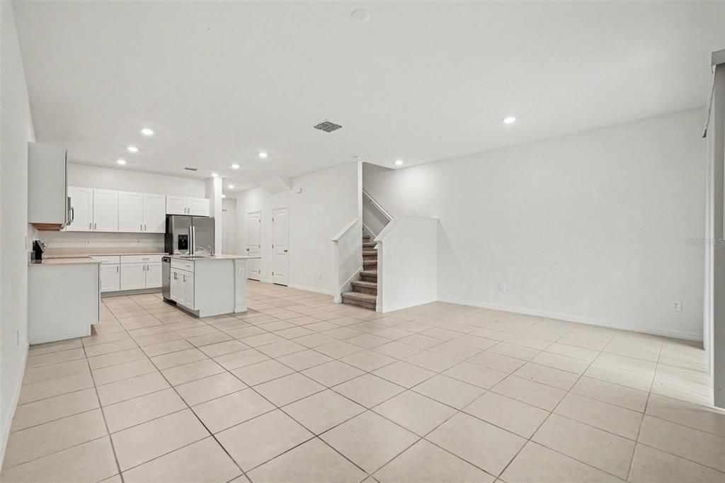 For Sale: $250,000 (3 beds, 2 baths, 1801 Square Feet)
