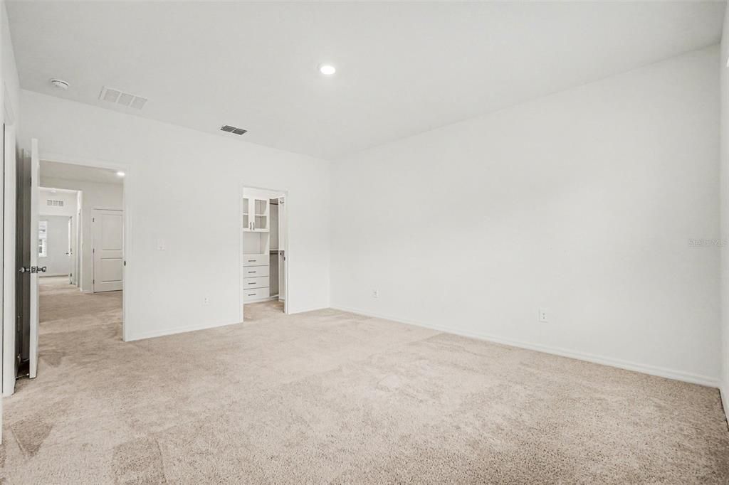 For Sale: $250,000 (3 beds, 2 baths, 1801 Square Feet)