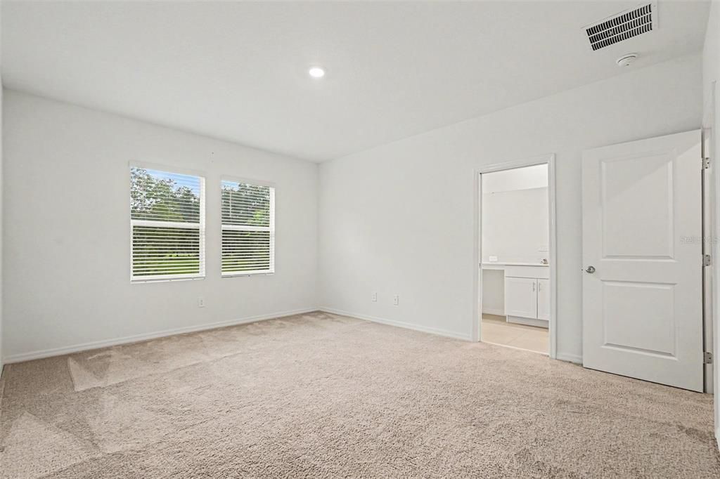 For Sale: $250,000 (3 beds, 2 baths, 1801 Square Feet)