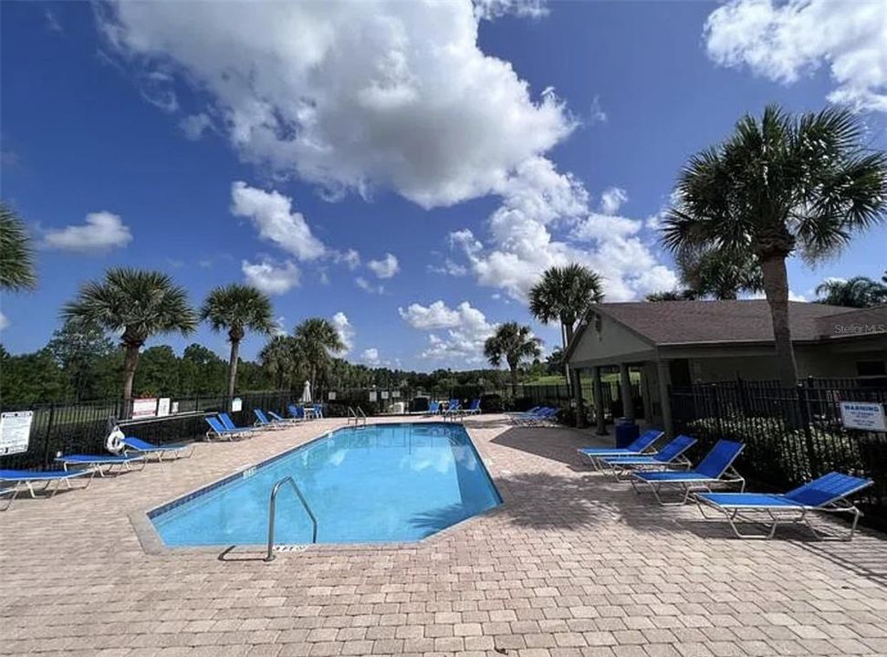 For Rent: $1,995 (4 beds, 2 baths, 1960 Square Feet)