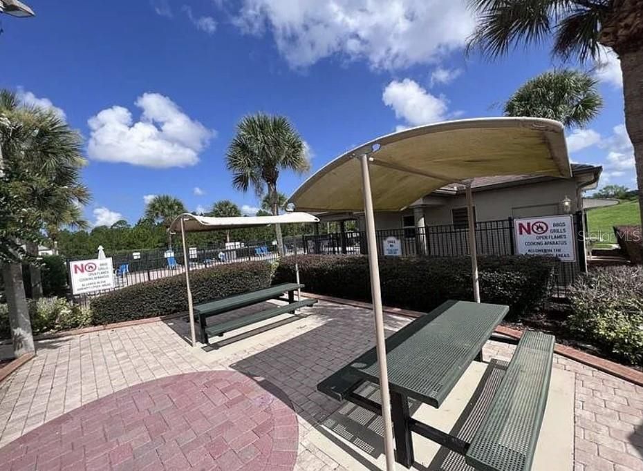 For Rent: $1,995 (4 beds, 2 baths, 1960 Square Feet)