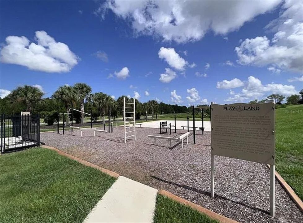 For Rent: $1,995 (4 beds, 2 baths, 1960 Square Feet)