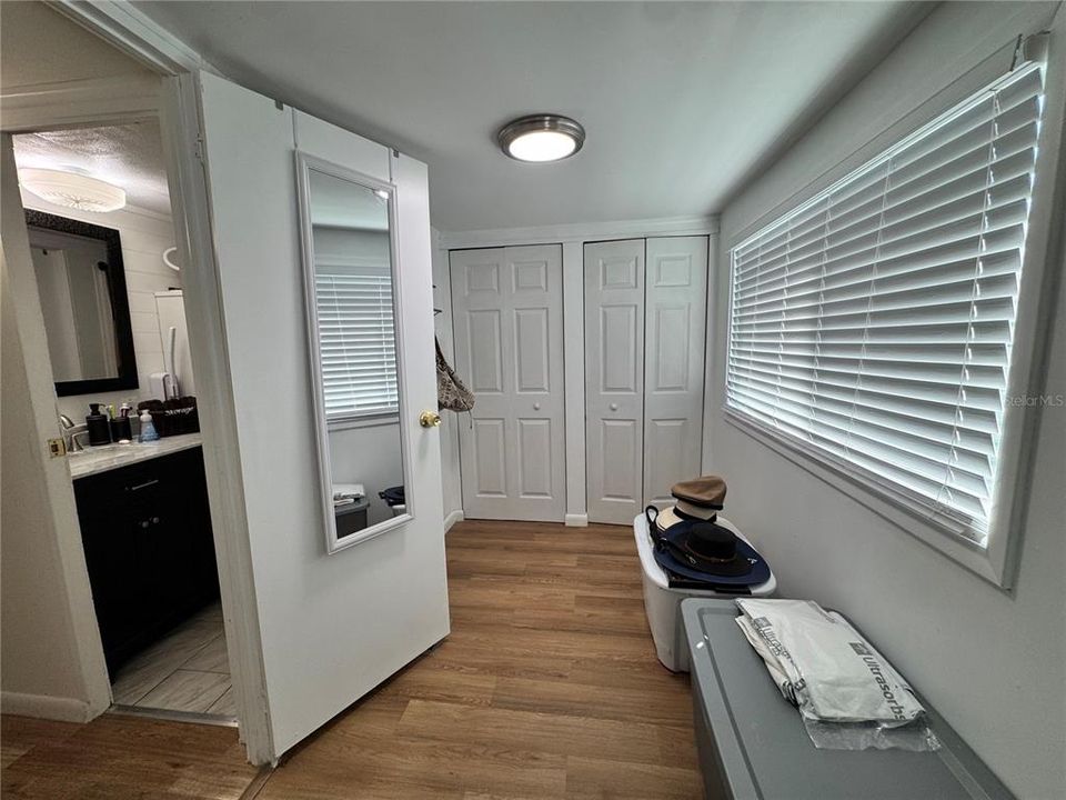 For Sale: $170,000 (2 beds, 2 baths, 1404 Square Feet)