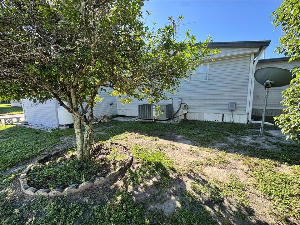 For Sale: $170,000 (2 beds, 2 baths, 1404 Square Feet)