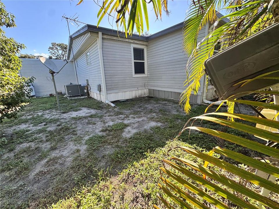 For Sale: $170,000 (2 beds, 2 baths, 1404 Square Feet)