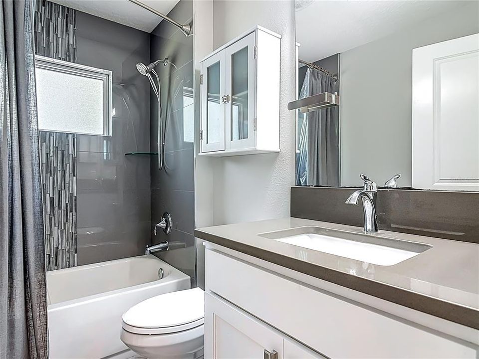 На продажу: $414,900 (3 спален, 2 ванн, 1618 Квадратных фут)