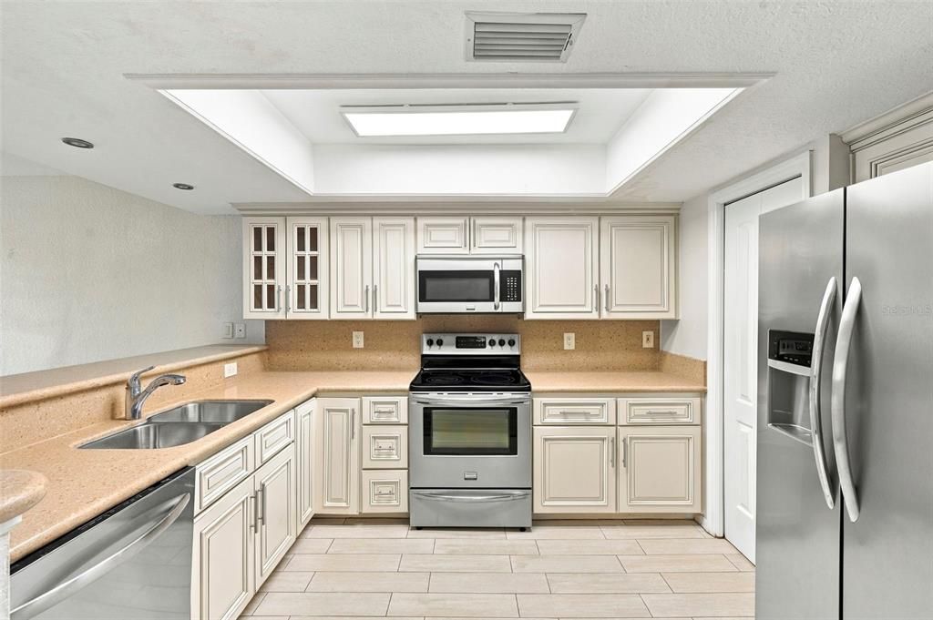 For Rent: $2,850 (4 beds, 4 baths, 2174 Square Feet)