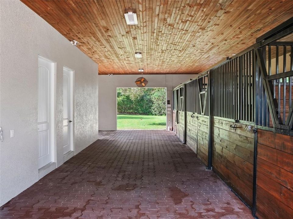 For Sale: $3,100,000 (4 beds, 4 baths, 5217 Square Feet)