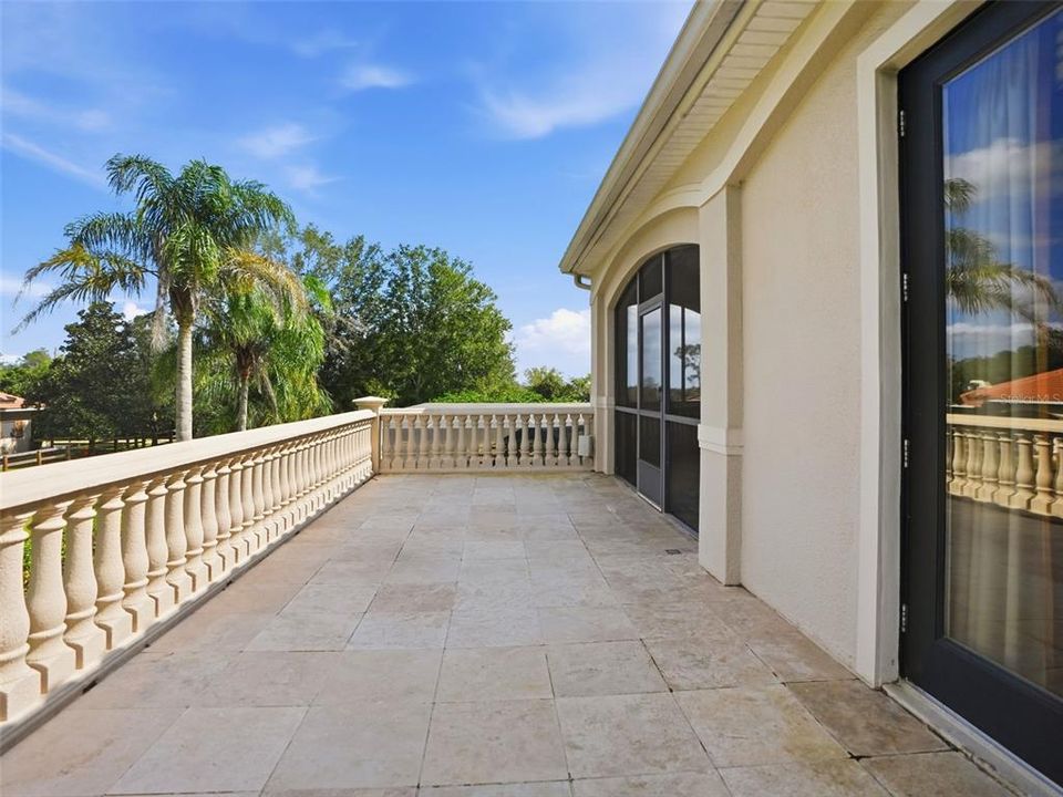 For Sale: $3,100,000 (4 beds, 4 baths, 5217 Square Feet)
