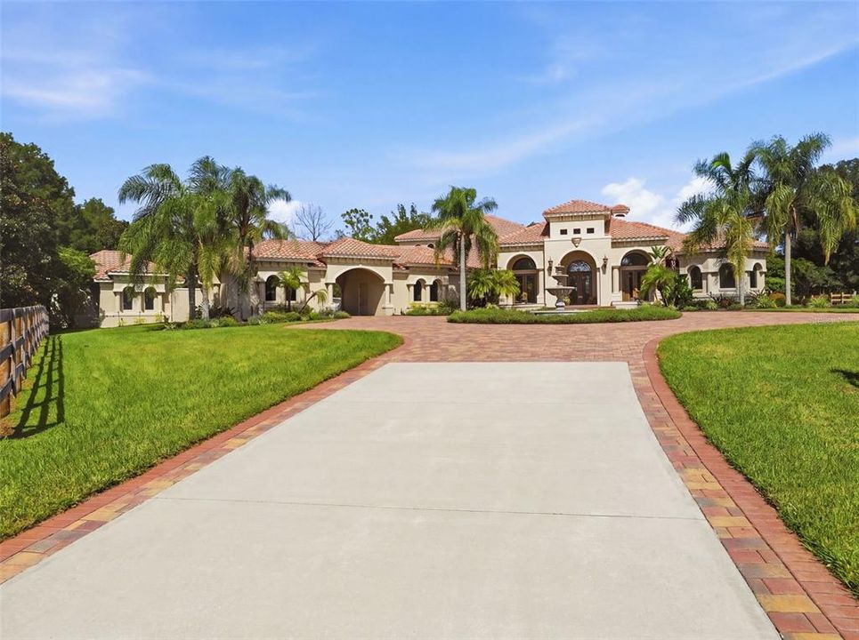 For Sale: $3,100,000 (4 beds, 4 baths, 5217 Square Feet)
