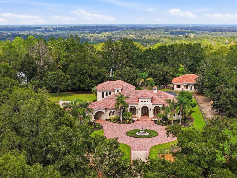 For Sale: $3,100,000 (4 beds, 4 baths, 5217 Square Feet)