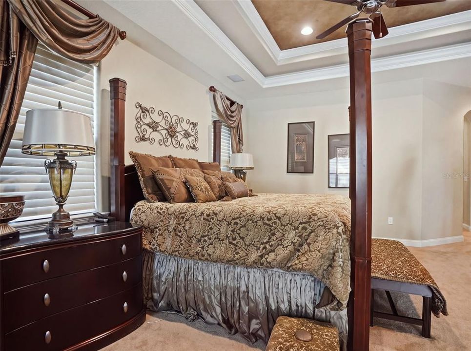 For Sale: $3,100,000 (4 beds, 4 baths, 5217 Square Feet)