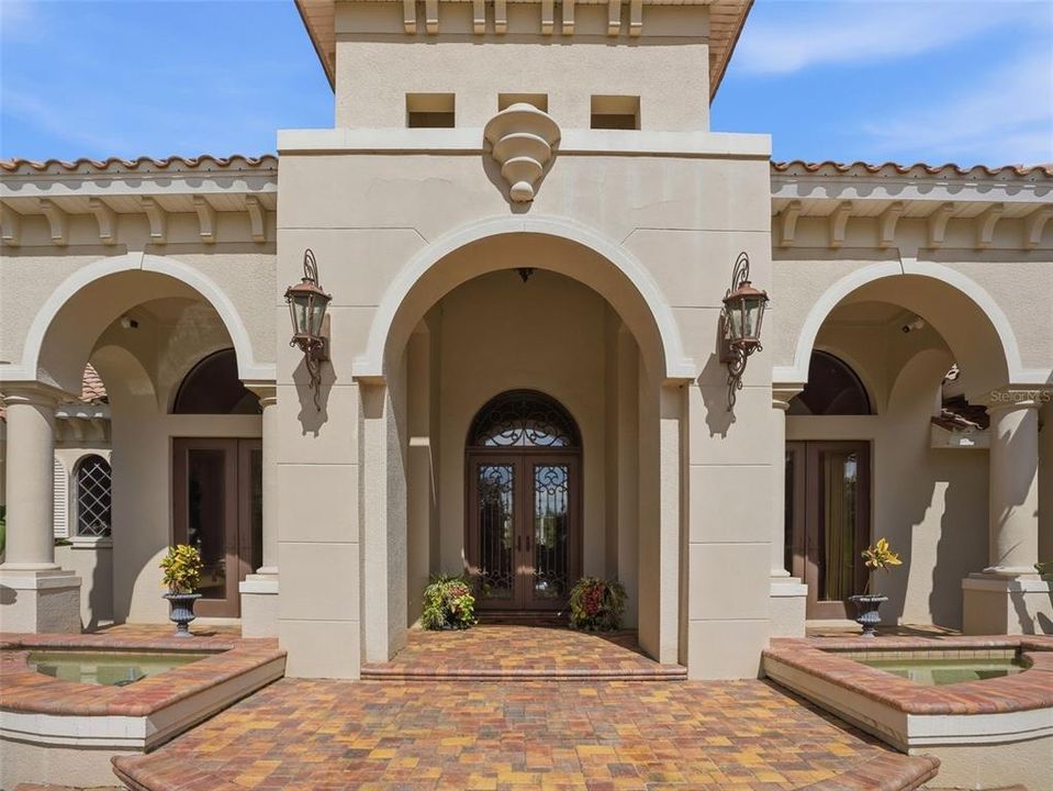 For Sale: $3,100,000 (4 beds, 4 baths, 5217 Square Feet)