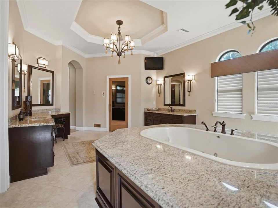 For Sale: $3,100,000 (4 beds, 4 baths, 5217 Square Feet)