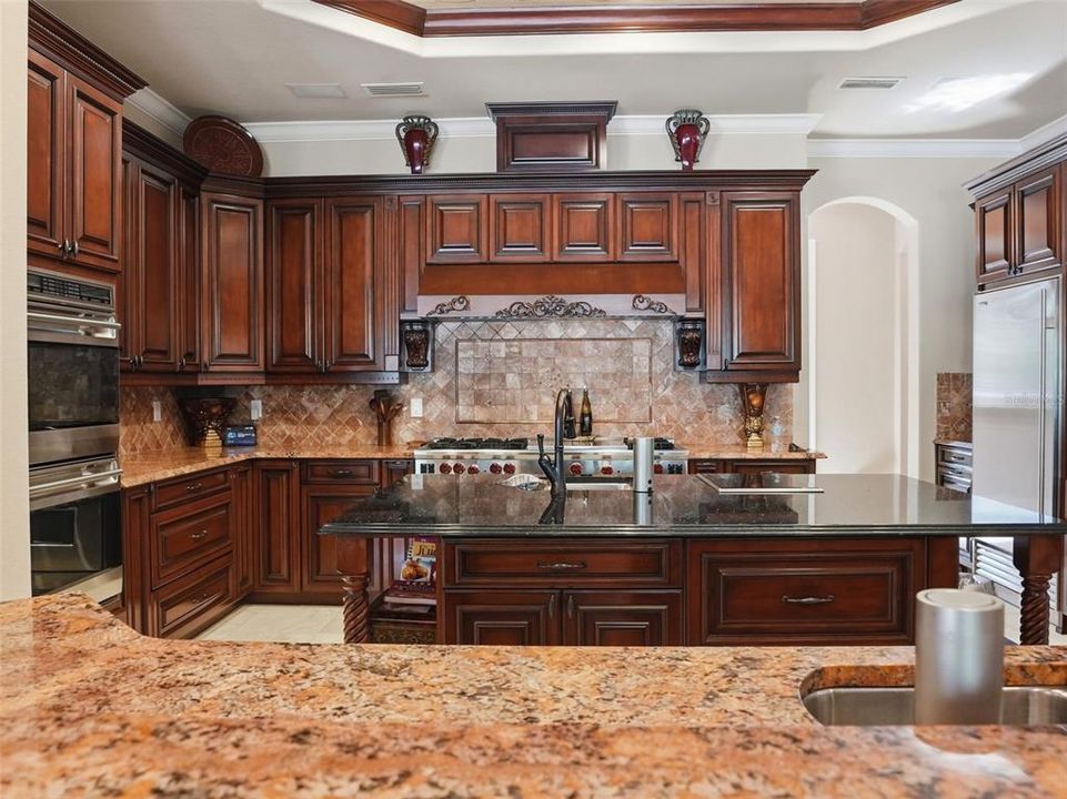 For Sale: $3,100,000 (4 beds, 4 baths, 5217 Square Feet)