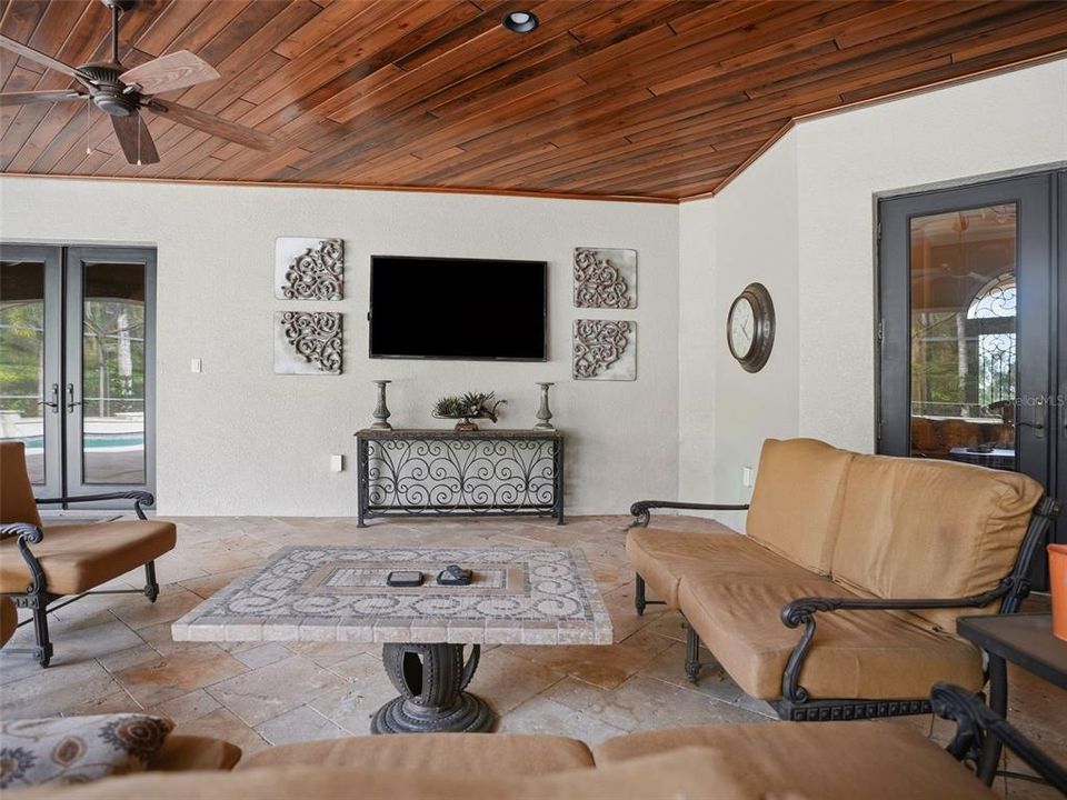 For Sale: $3,100,000 (4 beds, 4 baths, 5217 Square Feet)